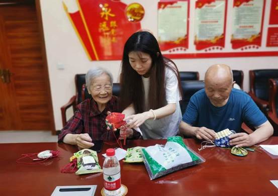 说明: b03c145a941376e1231967d8a11f3a4